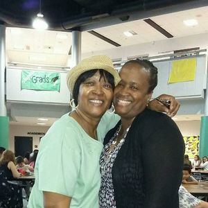 Meet your Posher, Rena